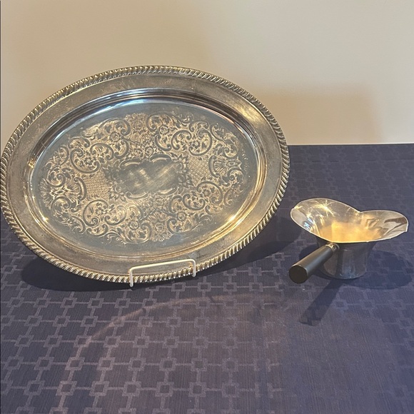 FB Rogers Silver Tray and Gravy Boat Set tray 18 x 11.5 in gravy boat 6x4 in - Picture 8 of 10